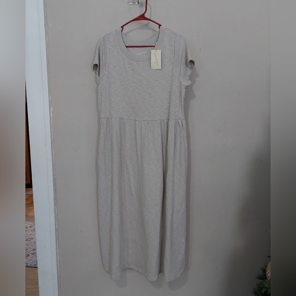 NWT Universal Thread L T- Shirt Dress